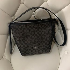 Coach Signature Jacquard